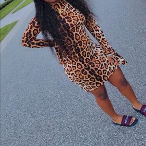 Size small (4) nice fitted Cheetah print dress